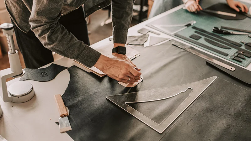 برش چرم طبیعی