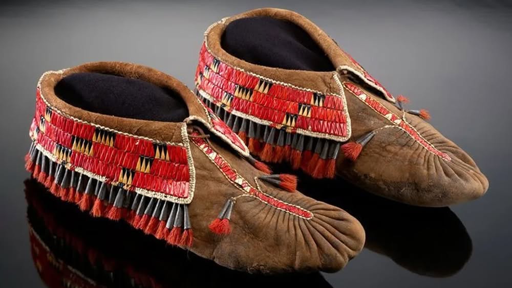 تاریخچه کفش موکاسین