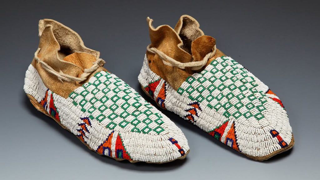 ویژگی کفش موکاسین